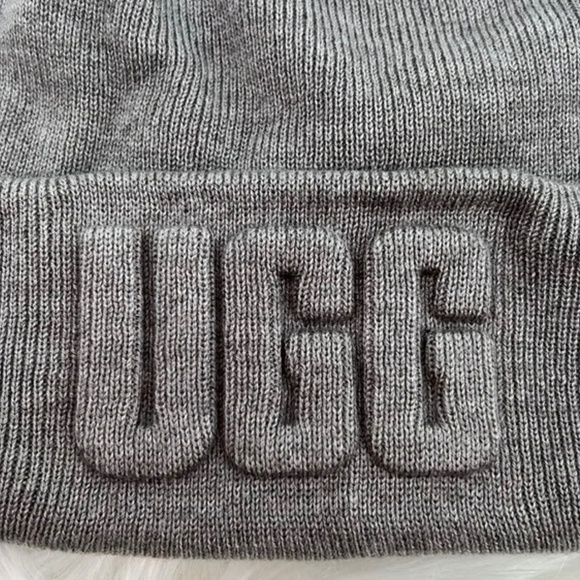NWT UGG  Men's 3D Graphic Logo Beanie - Picture 3 of 6